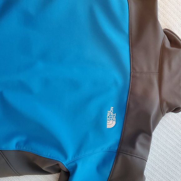 Men's North Face Jacket - Medium - Picture 3 of 4